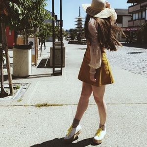 Meet your Posher, Mia